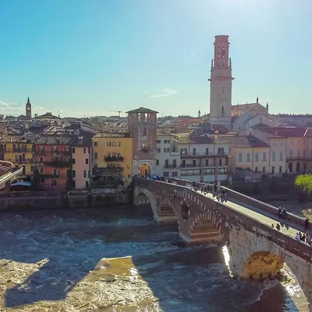 Residenza Veronica A Ponte Pietra Appartamento Verona